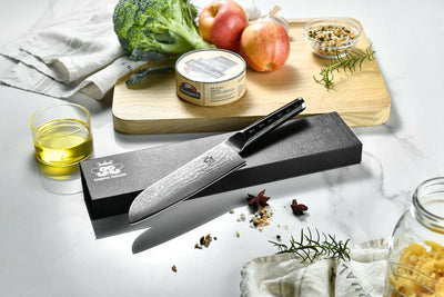 ダマスカス三徳包丁のメリット・デメリットを解説。料理好きに支持される理由とは？